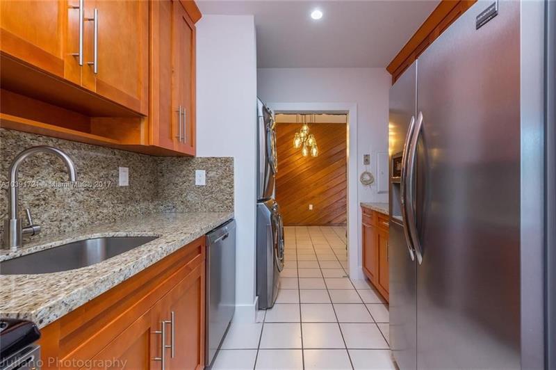 Image 12 of 21 For 9131 Fontainebleau Blvd
