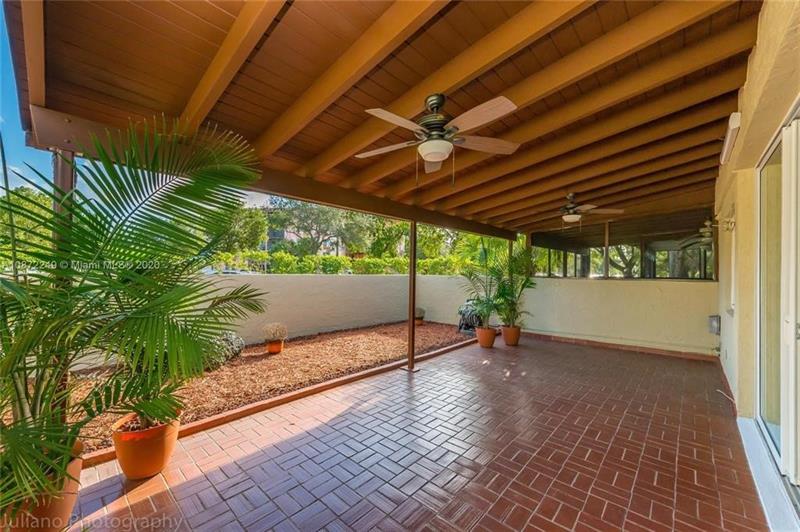 Image 19 of 21 For 9131 Fontainebleau Blvd