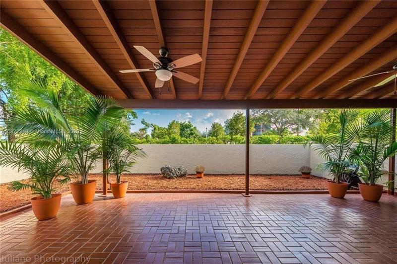 Image 2 of 21 For 9131 Fontainebleau Blvd