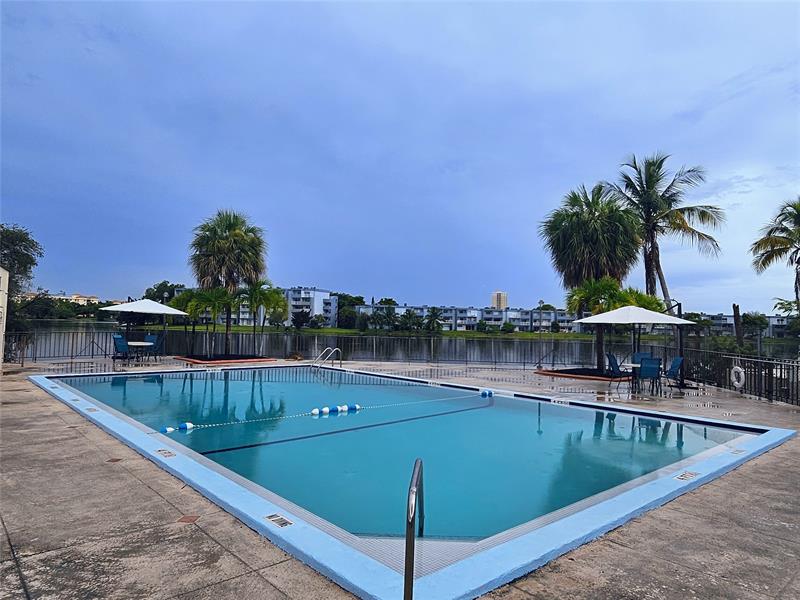 Image 21 of 21 For 9131 Fontainebleau Blvd
