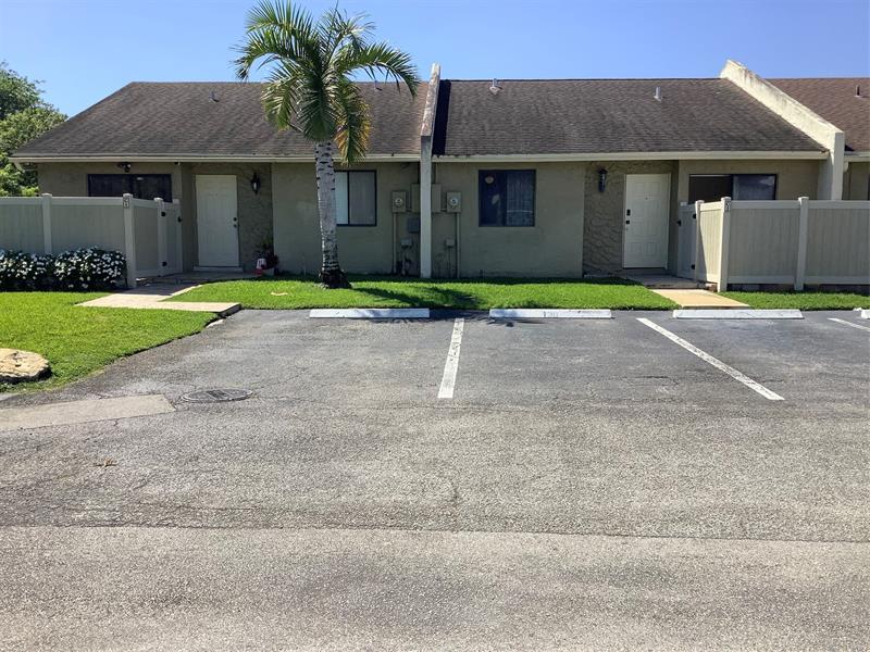 Image 36 of 43 For 10128 Boca Bend  C2