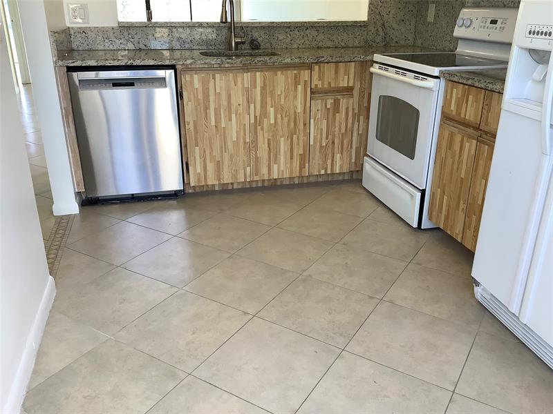 Image 9 of 43 For 10128 Boca Bend  C2
