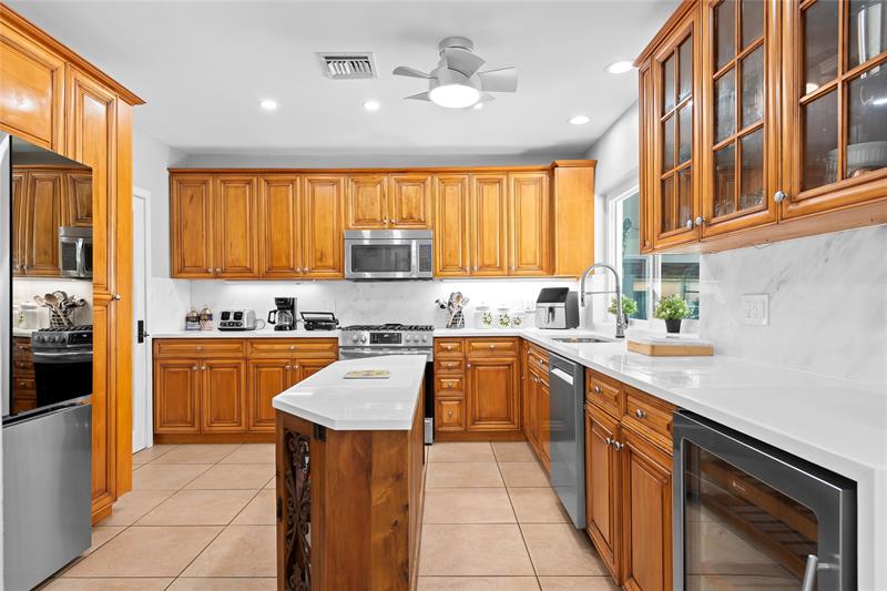 Image 17 of 45 For 1100 Northlake Dr
