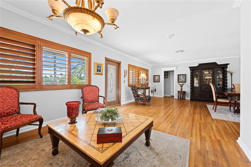 Image 18 of 45 For 1100 Northlake Dr