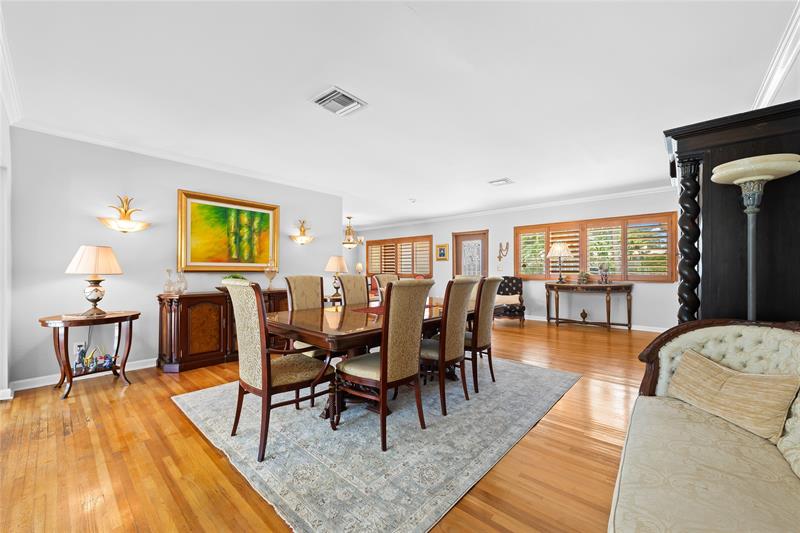 Image 19 of 45 For 1100 Northlake Dr