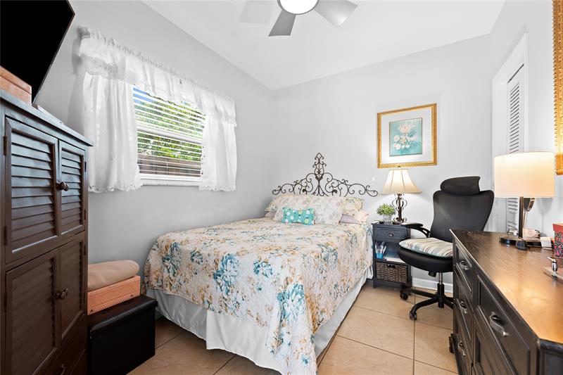 Image 33 of 45 For 1100 Northlake Dr