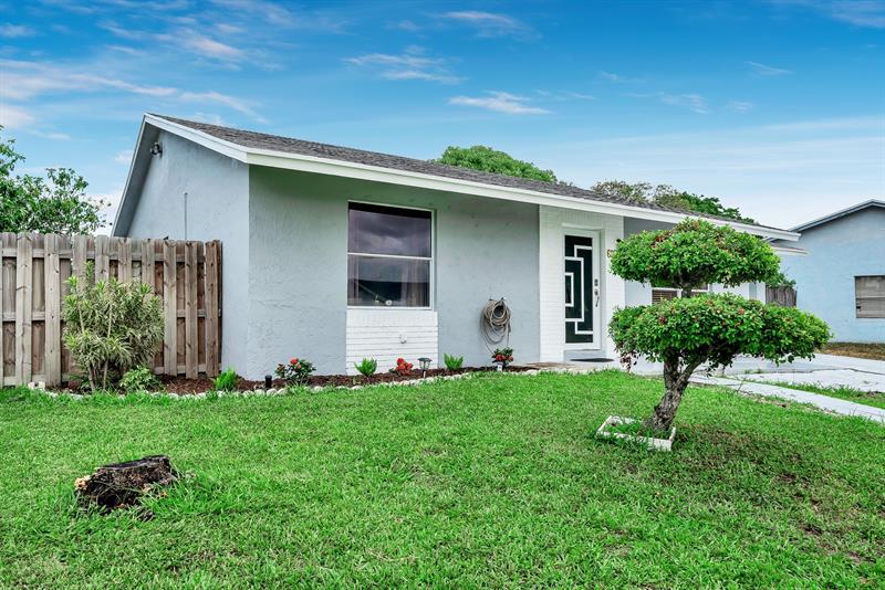 Details for 6097 Blue Stone Ln, Lake Worth, FL 33463