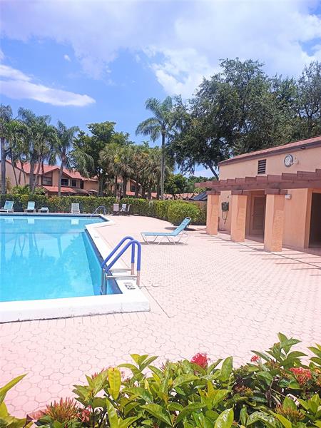 Image 20 of 21 For 3759 Cocoplum Cir  3759