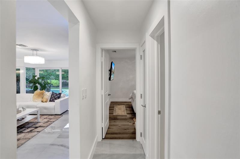 Image 31 of 67 For 2051 59th Ct