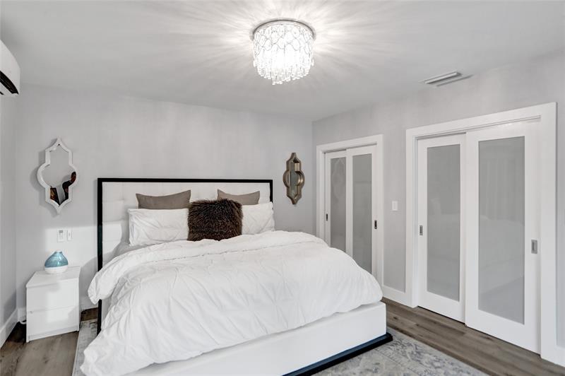 Image 38 of 67 For 2051 59th Ct