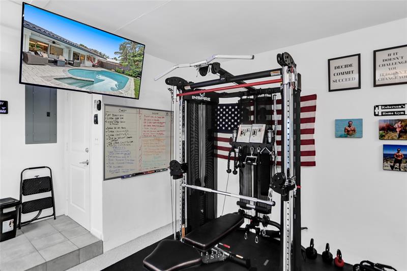 Image 42 of 67 For 2051 59th Ct