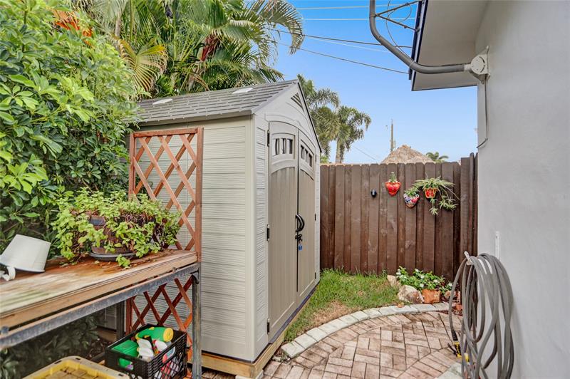 Image 53 of 67 For 2051 59th Ct