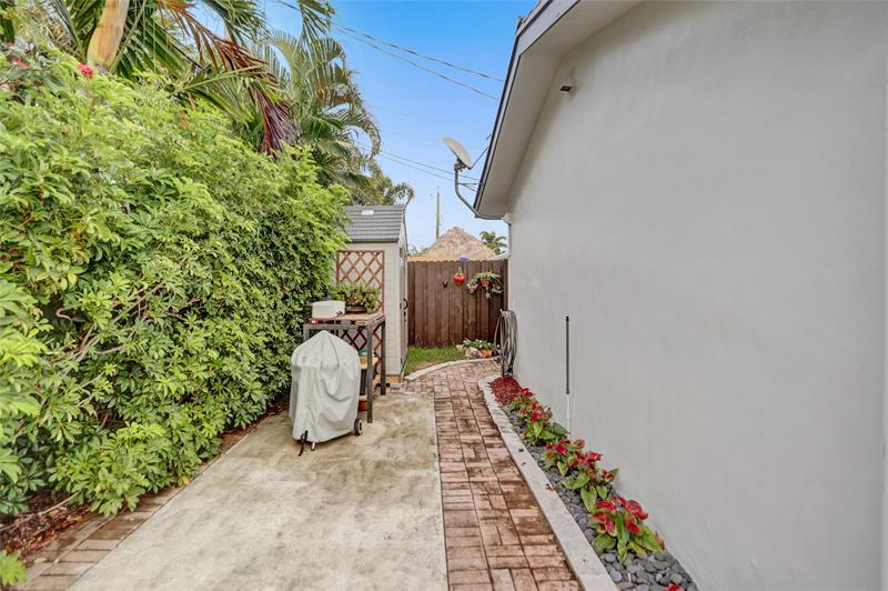 Image 54 of 67 For 2051 59th Ct