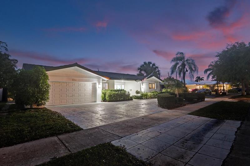 Image 57 of 67 For 2051 59th Ct