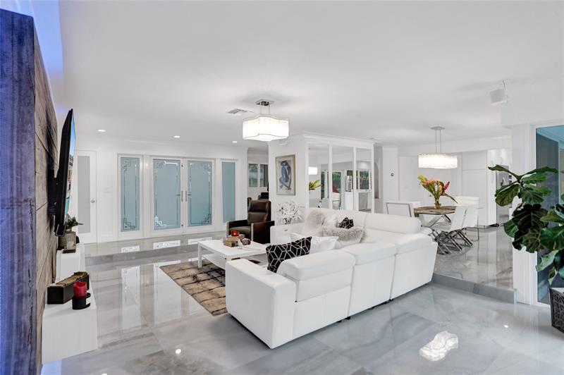 Image 9 of 67 For 2051 59th Ct
