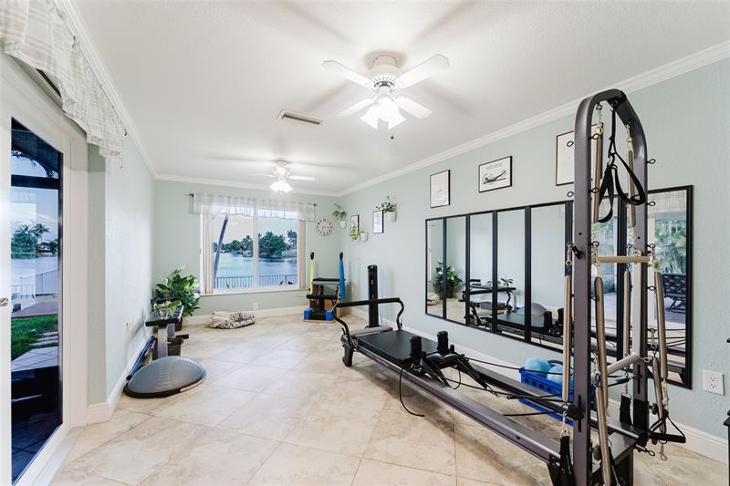 Image 13 of 53 For 11541 35th St