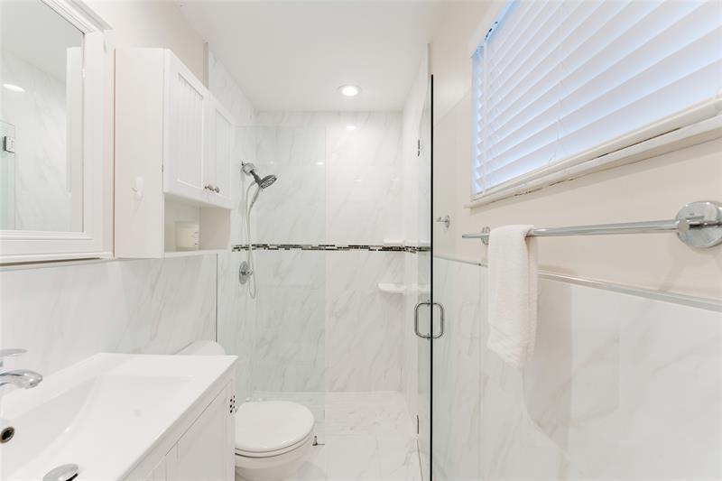Image 21 of 53 For 11541 35th St