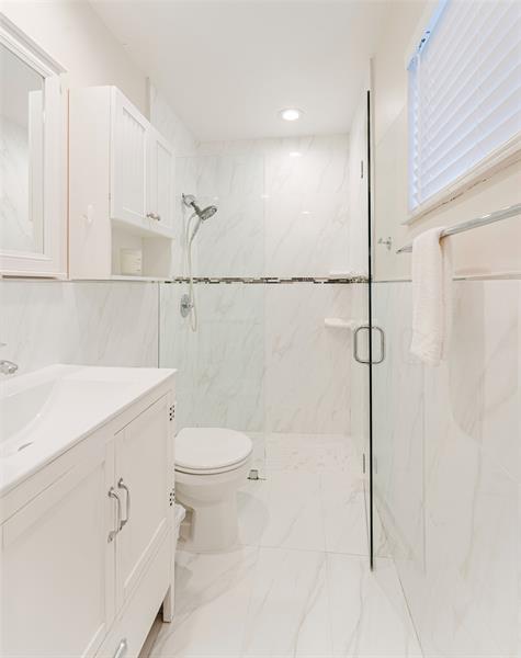 Image 22 of 53 For 11541 35th St