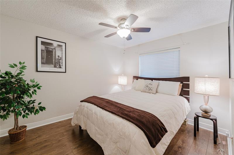 Image 32 of 53 For 11541 35th St