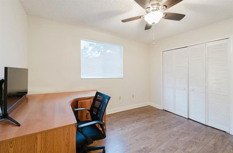 Image 35 of 53 For 11541 35th St