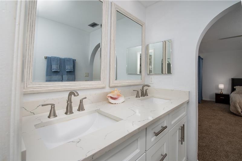 Image 15 of 27 For 2504 Hibiscus Dr. W