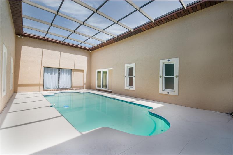 Image 7 of 27 For 2504 Hibiscus Dr. W