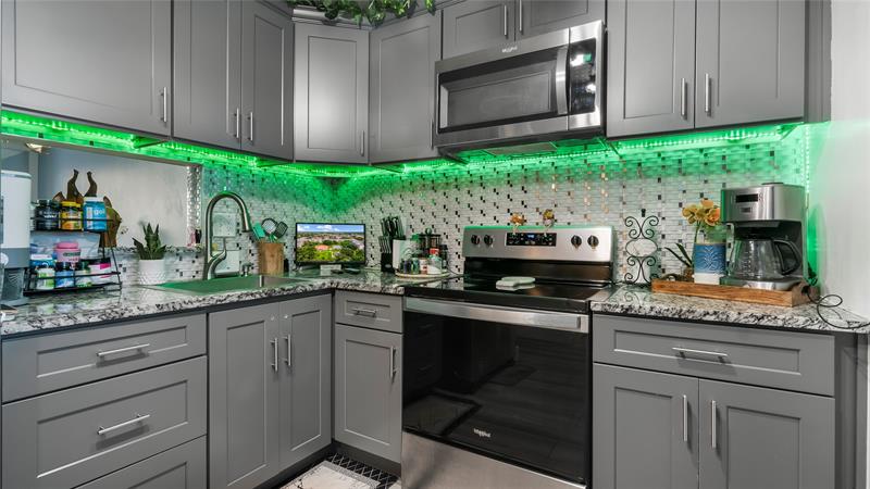 Image 4 of 17 For 3001 48th Ave  442