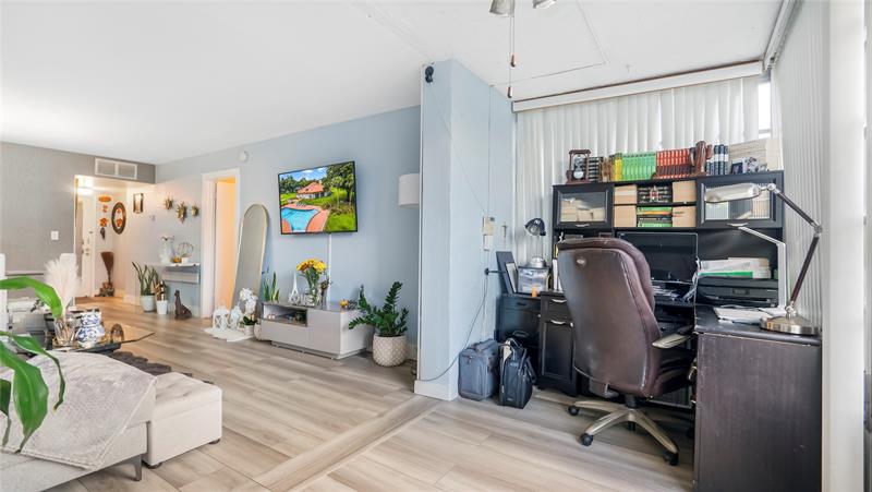 Image 7 of 17 For 3001 48th Ave  442