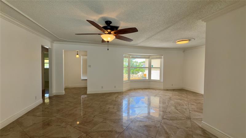 Image 12 of 35 For 6957 9th Ct  