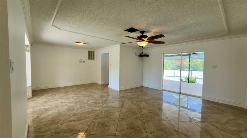 Image 13 of 35 For 6957 9th Ct  