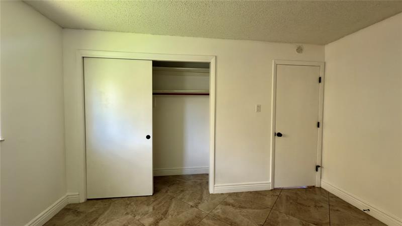 Image 25 of 35 For 6957 9th Ct  