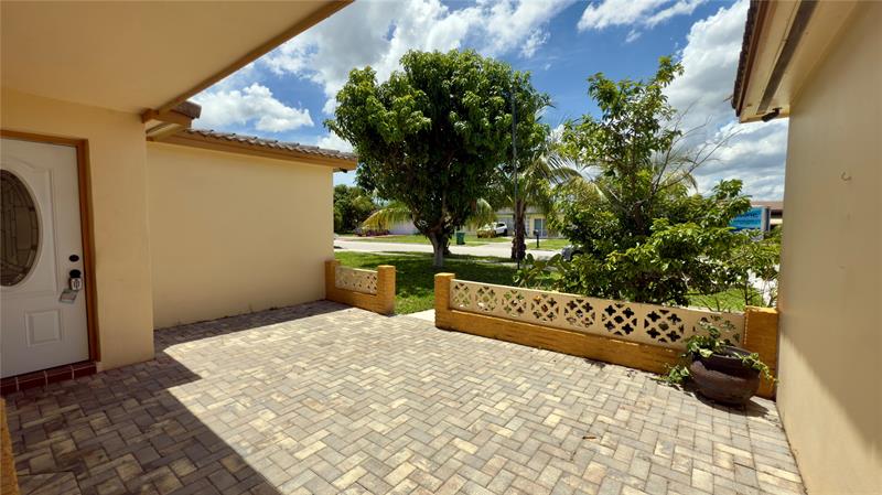 Image 3 of 35 For 6957 9th Ct  