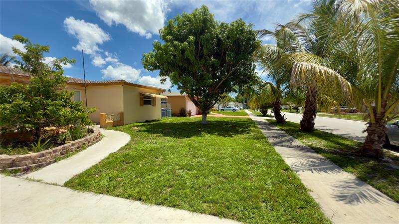 Image 4 of 35 For 6957 9th Ct  