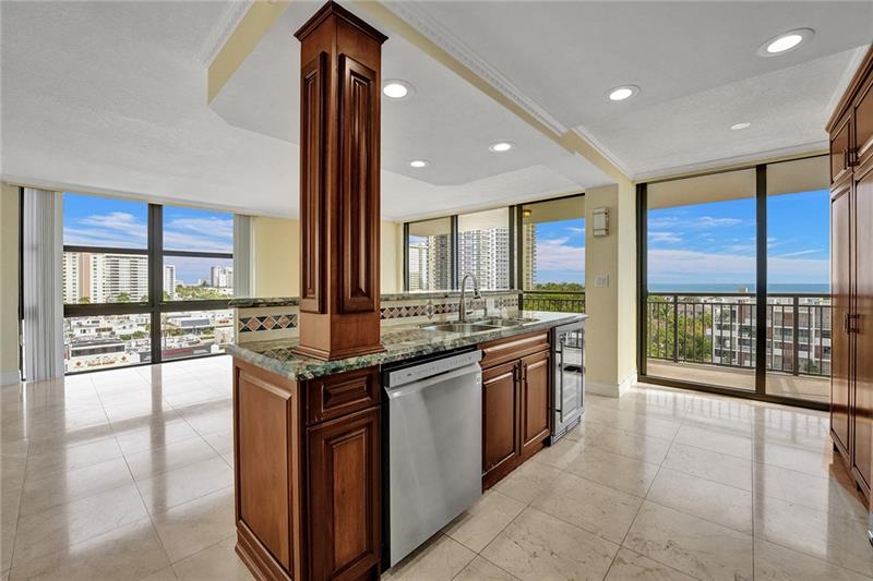 Image 15 of 41 For 3031 Ocean Blvd  906