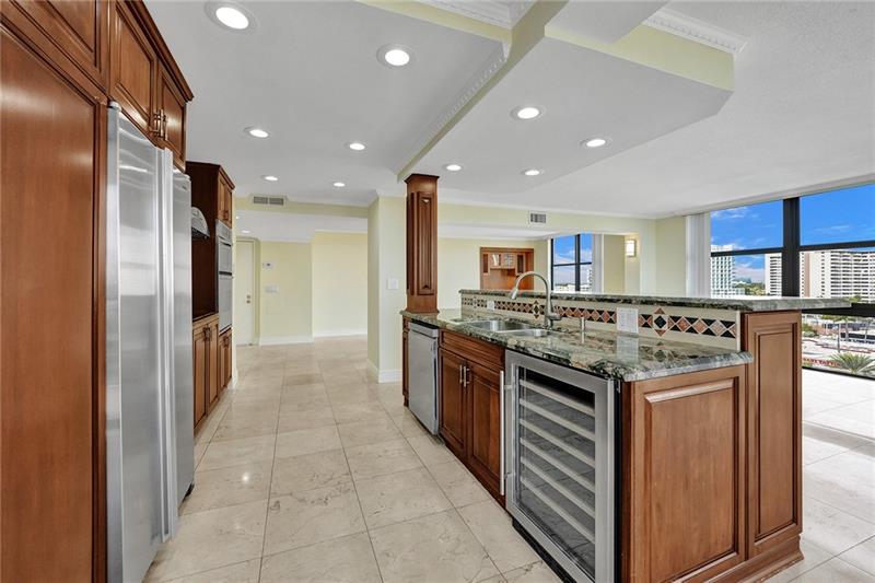 Image 16 of 41 For 3031 Ocean Blvd  906