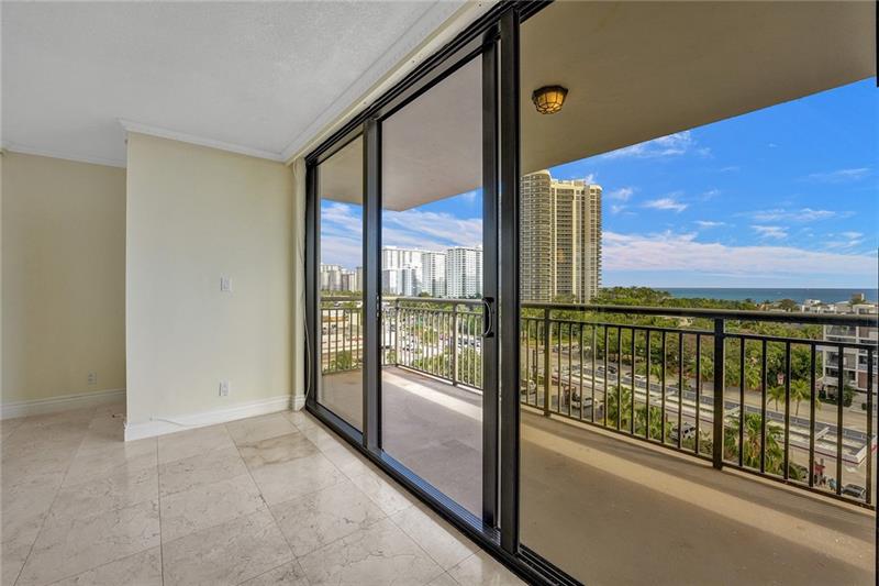 Image 19 of 41 For 3031 Ocean Blvd  906