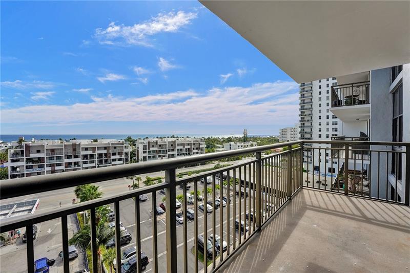 Image 21 of 41 For 3031 Ocean Blvd  906