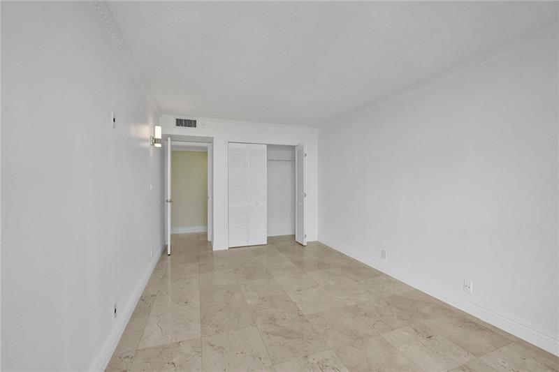 Image 30 of 41 For 3031 Ocean Blvd  906