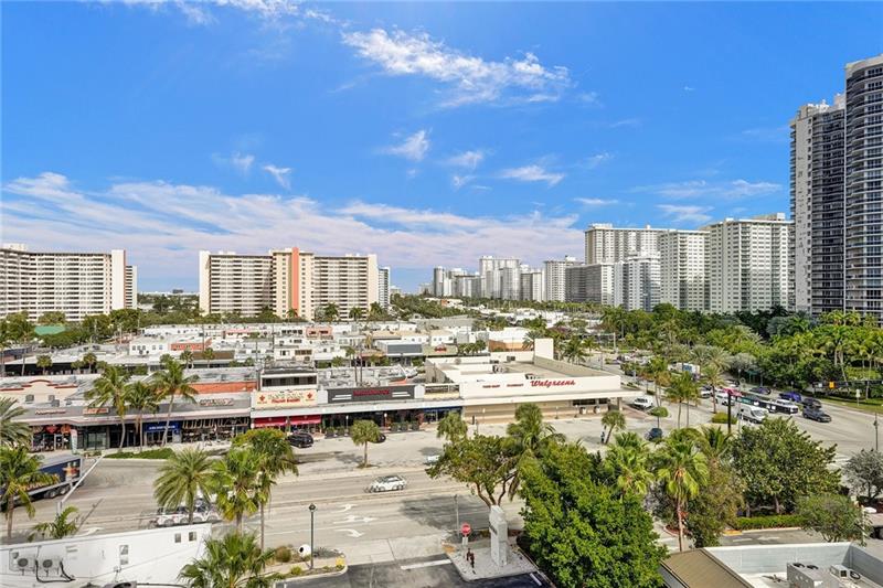 Image 37 of 41 For 3031 Ocean Blvd  906