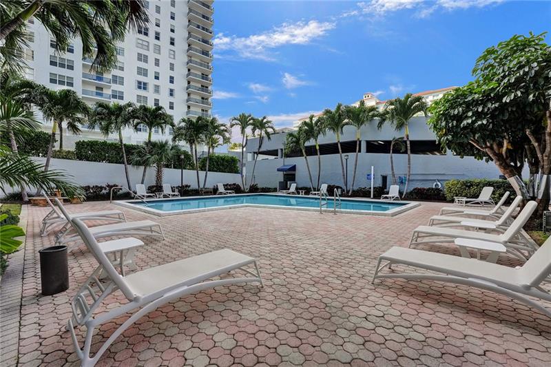 Image 4 of 41 For 3031 Ocean Blvd  906