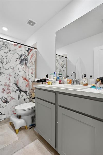 Image 21 of 26 For 376 8th Ct  376