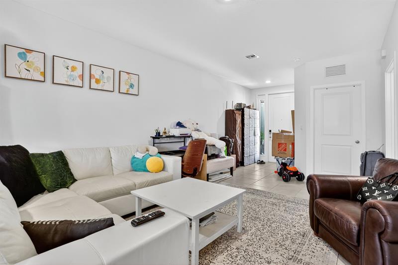 Image 6 of 26 For 376 8th Ct  376