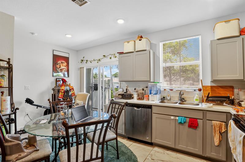 Image 7 of 26 For 376 8th Ct  376