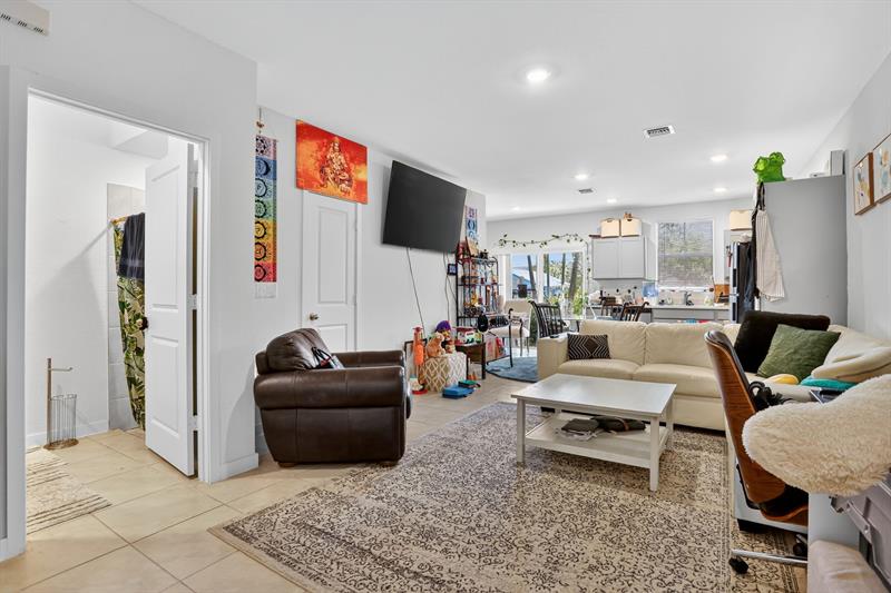 Image 9 of 26 For 376 8th Ct  376