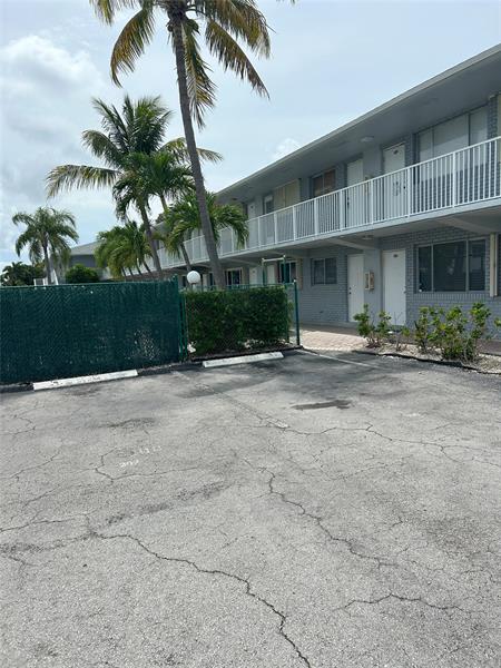 Image 2 of 2 For 2175 56th St  208
