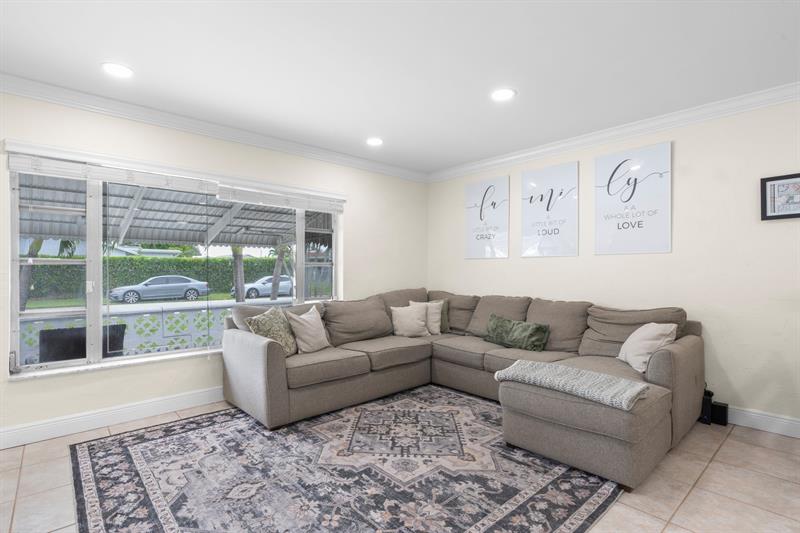 Image 6 of 35 For 7105 98th Ter