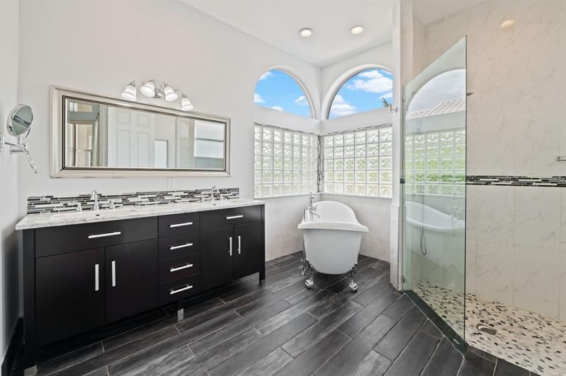 Image 22 of 49 For 5217 109th Ln