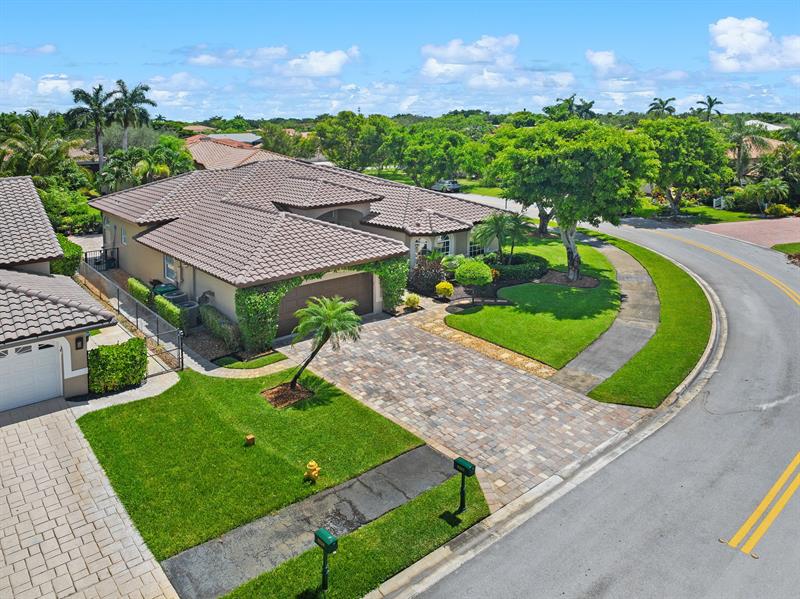 Image 4 of 49 For 5217 109th Ln