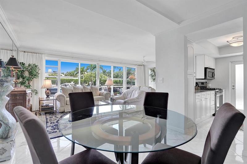 Image 11 of 52 For 180 Isle Of Venice Dr  118