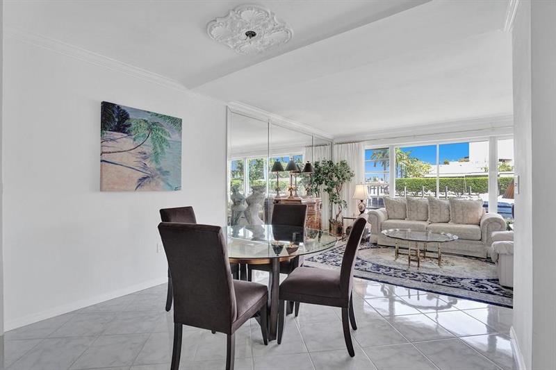 Image 12 of 52 For 180 Isle Of Venice Dr  118